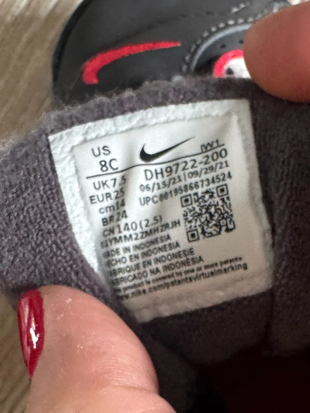 Nike Air Kids high top sneakers, 8c